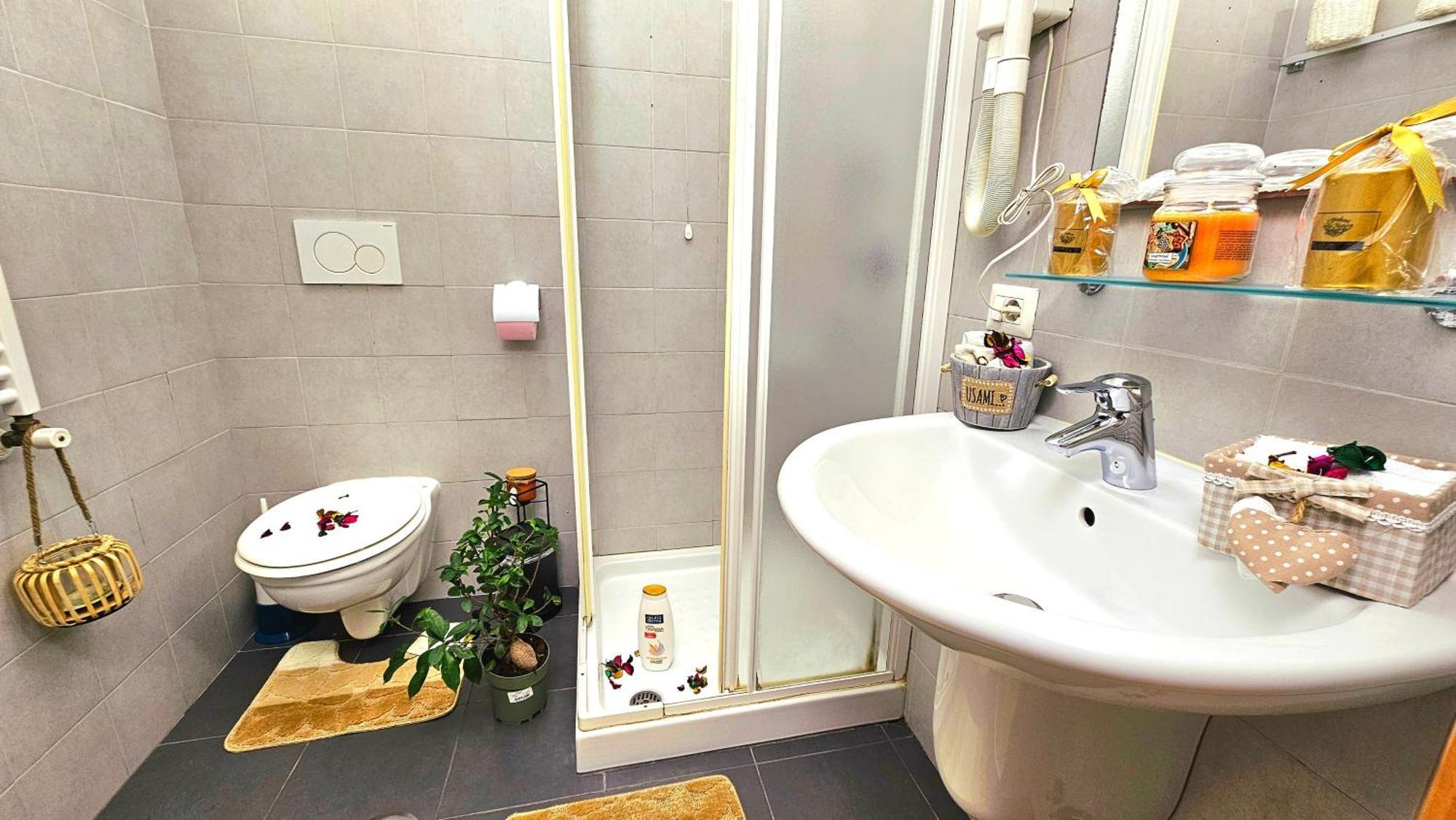 A Casa Simpatia - Check-In Via Bixio, 41 Hotel Rome Bagian luar foto