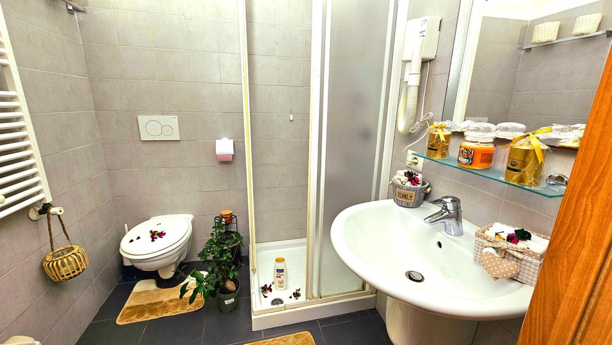A Casa Simpatia - Check-In Via Bixio, 41 Hotel Rome Bagian luar foto